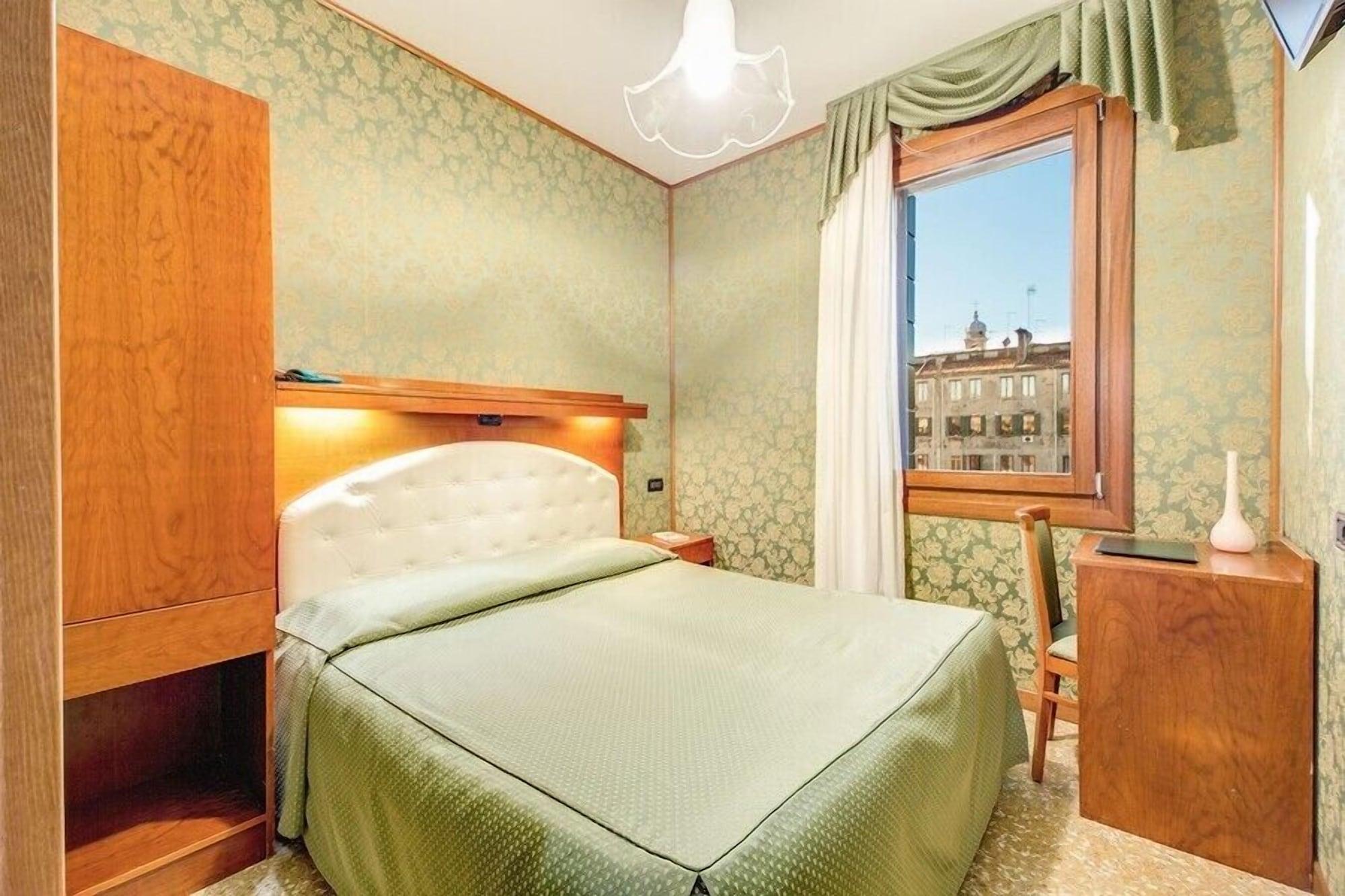Atlantide Hotel Venice Exterior photo